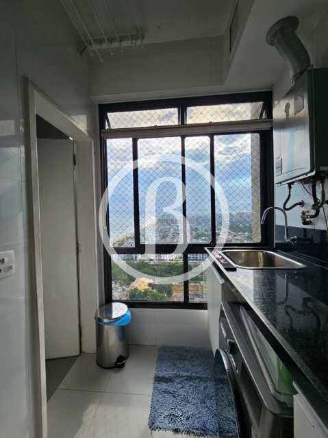 ÁREA DE SERVIÇO - 25