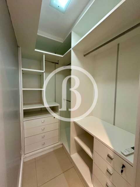 CLOSET - 11