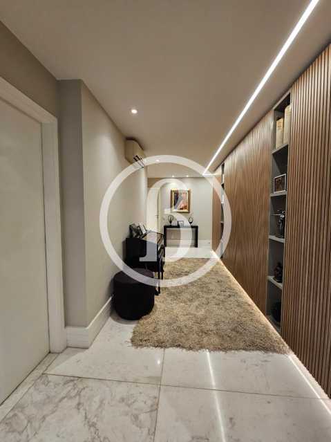 SALA ÍNTIMA - 12