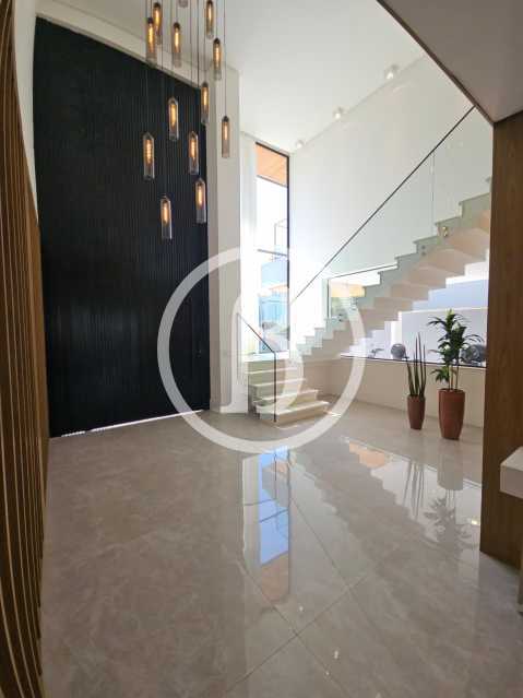 SALA - 10