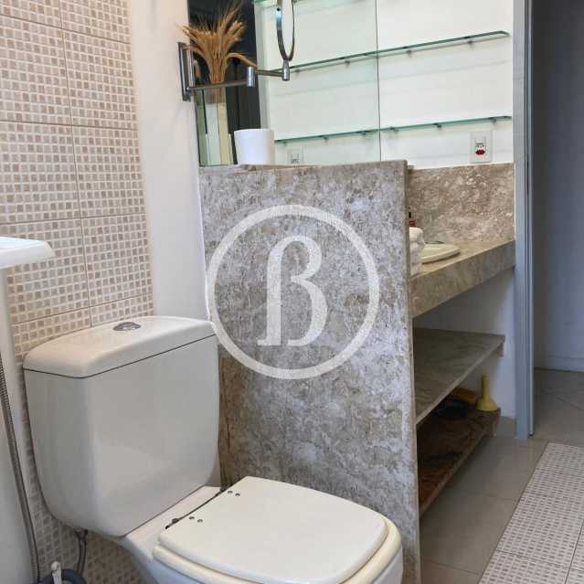 BANHEIRO SOCIAL - 12