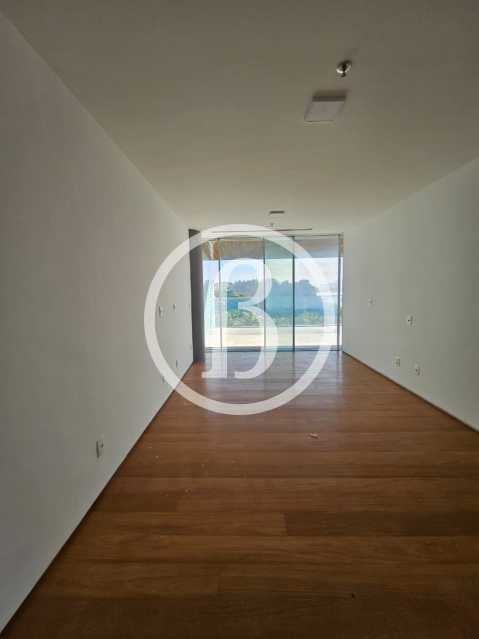 QUARTO 3 - 18