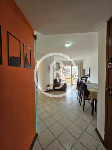 SALA - 4