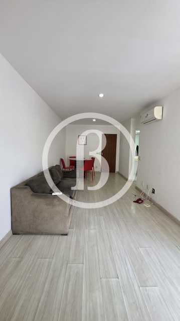 Conheça SALA OUTRO ÂNGULO do imóvel - Apartamento 1 quarto à venda Barra da Tijuca, Rio de Janeiro - R$ 900.000 - BFAP10274 - 8 SALA OUTRO ÂNGULO - 8
