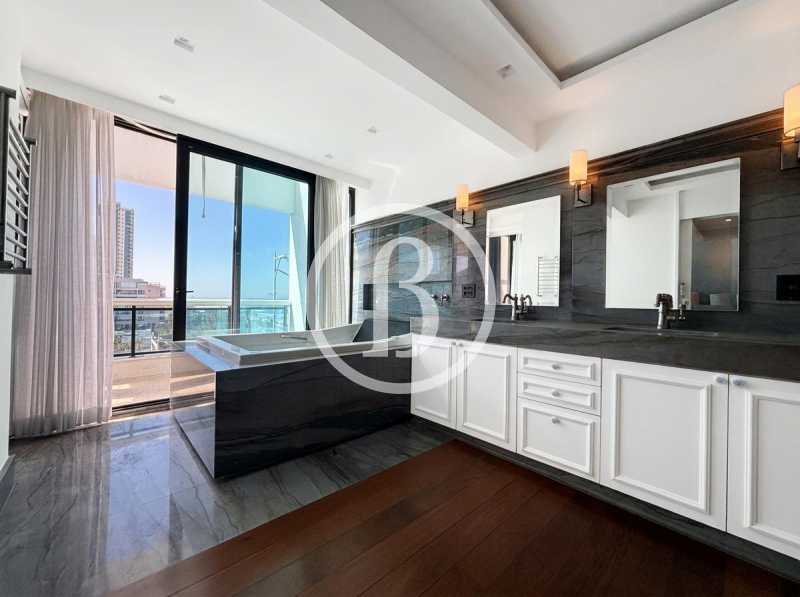 Conheça BANHEIRO OUTRO ÂNGULO do imóvel - Cobertura 3 quartos à venda Barra da Tijuca, Rio de Janeiro - R$ 6.500.000 - BFCO30109 - 9 BANHEIRO OUTRO ÂNGULO - 9