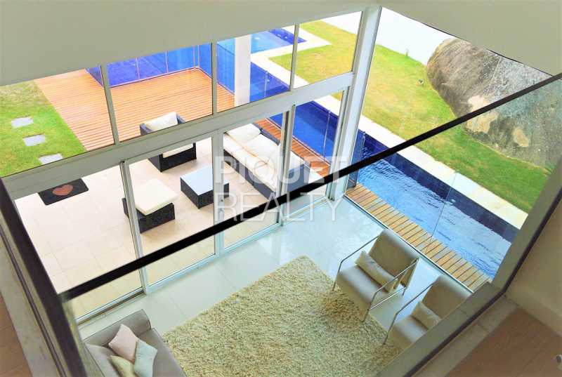 Conheça PÉ DIREITO ALTO do imóvel - CASA TRIPLEX - RESERVA DO ITANHANGÁ - BARRA - 00100CA - 13 PÉ DIREITO ALTO - 13