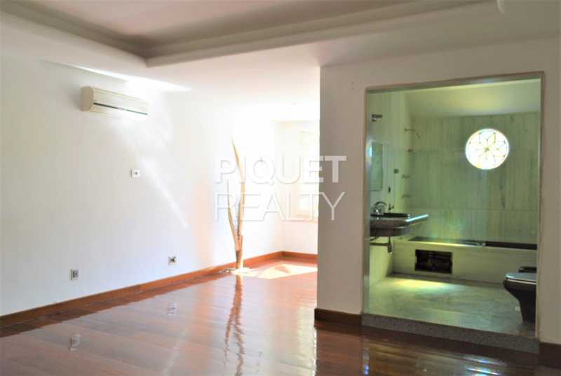 SUITE - 14