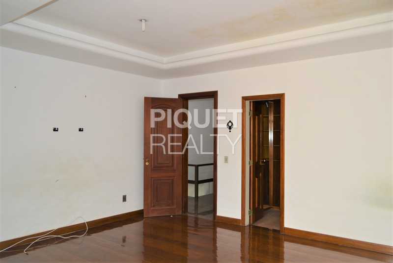 SUITE - 16