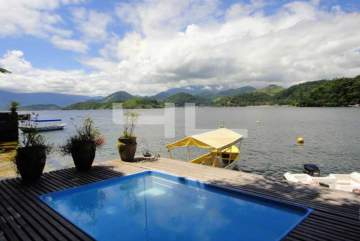 Condomínio Ilha do Cavaco  - Fabulosa casa em ilha paradisíaca cercada por aguas cristalinas em Angra dos Reis. - 00822CA