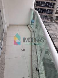 Ótima localização - BOTAFOGO !! APARTAMENTO REFORMADO COM 03 QUARTOS,VARANDA,DEPENDÊNCIA E VAGA NO CONDOMÍNIO - BOAP30389