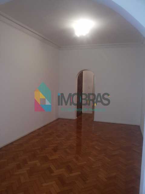 08. SALA DE VISITA - 8