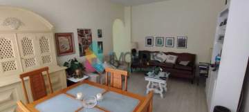apartamento na quadra da praia de rua transversal arborizada nobre de Copacabana com 3 quartos sendo 2 suítes reformado entrar e morar do lado da praia e metrô - CPAP31909