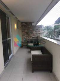 Ótima localização - COBERTUTA DUPLEX NA BARRA DA TIJUCA COM PISCINA E 3 VAGAS DE GARAGEM!! - CPCO20067