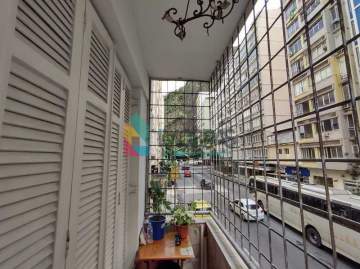 Ótima localização - SALA 2 QUARTOS COM VARANDA EM COPACABANA!! - CPAP21771