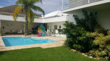 Imperdível - CASA NA BARRA COM 4 VAGAS DE GARAGEM E PISCINA!! - CPCN40012