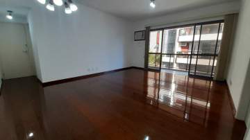 EXCELENTE OPORTUNIDADE EM BOTAFOGO! 2 VAGAS DE GARAGEM Prédio de alto nível! Andar alto e vista aberta com Pão de Açúcar ao fundo. Sala ampla, 3 Quartos, sendo 1 suíte. Cozinha, dependência completa. - CPAP32209