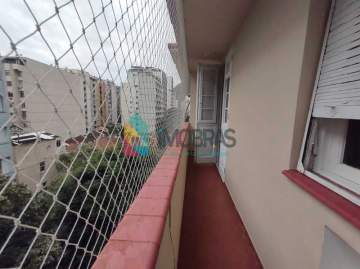 Ótima localização - APARTAMENTO ULTIMO ANDAR, COM VARANDA AMPLA NA SALA, QUARTOS E ÁREA DE SERVIÇO, VISTA VERDE!!! - CPAP50040