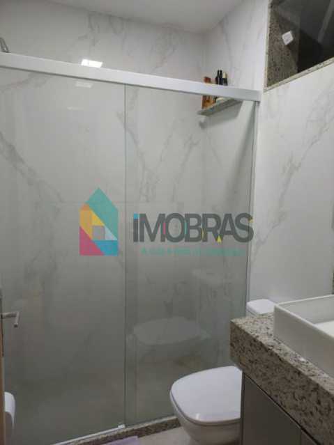 Conheça banheiro do imóvel - FLAMENGO !! APARTAMENTO REFORMADO COM 02 QUARTOS 1 SUITE E DEPENDÊNCIA COMPLETA - CPAP21927 - 17 banheiro - 17