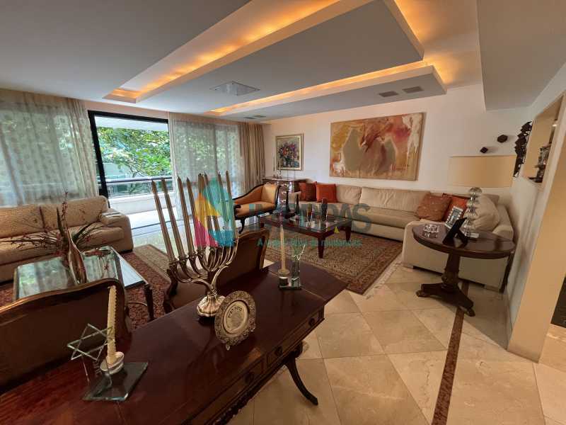 7E367F12-F88B-426D-8624-41556A - 3