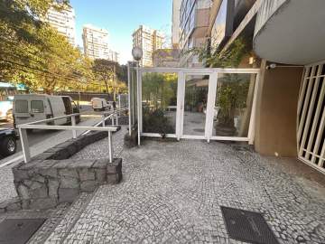 SÃO CONRADO : LOJA COM 300M ² AMPLA, COM 2 BANHEIROS EM PONTO ESTRATEGICO LOUNGE EXTERNO ATRAS CERCADO , GRANDE VISIBILIDADE . ATENDE A VARIOS SEGUIMENTOS DE ATIVIDADES , COLADA AO METRO! - CPLJ00314