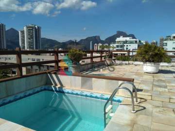 ótima cobertura, duplex com 4 quartos, sendo 2 suítes,2 salas, cozinha e sala de jantar. Na parte superior, banheiro, sala e quartos com decoração rústica. terraço com churrasqueira, piscina e área de lazer. - CPCO40096