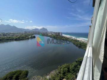 Imperdível - 2 QUARTOS, SENDO 1 SUÍTE, TOTALMENTE REFORMADO, CONDOMÍNIO COM TOTAL INFRA - 91 M² - BARRA DA TIJUCA - CPAP22075