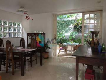 Casa com 4 qtos em Laranjeiras! - CPCA60020