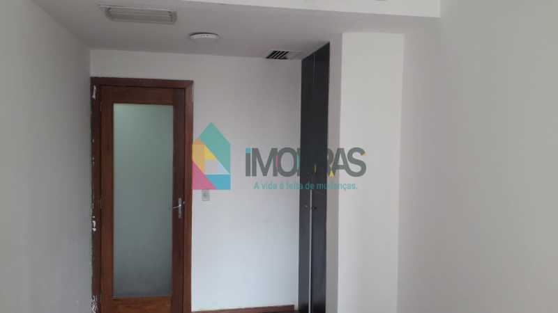 FOTO 10. - 11