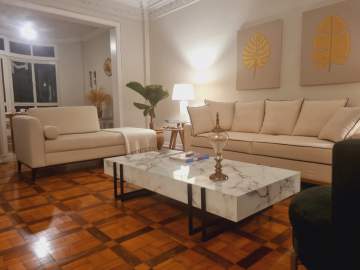 Ótima localização - SÃO 230 METROS DISTRIBUÍDOS EM SALÃO , 4 QUARTOS, 2 SUÍTES E UM VAGA DE GARAGEM!!! - AP4002