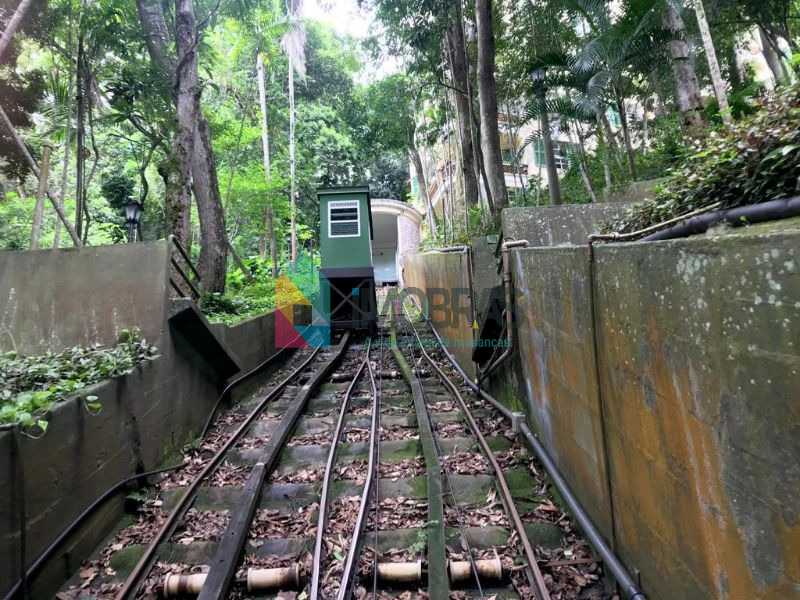 19231959-17a1-4f27-b435-07ba2b - 24