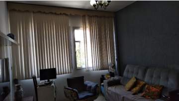Oportunidade no Centro para residir em área cultural e cartão postal da cidade. Apartamento 2 quartos com armários embutidos e vaga de garagem. - CPAP22368