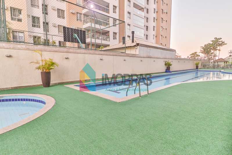 Piscina condomínio - 25