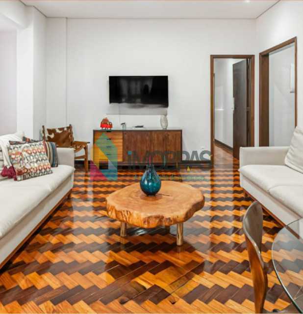 SALA - 8