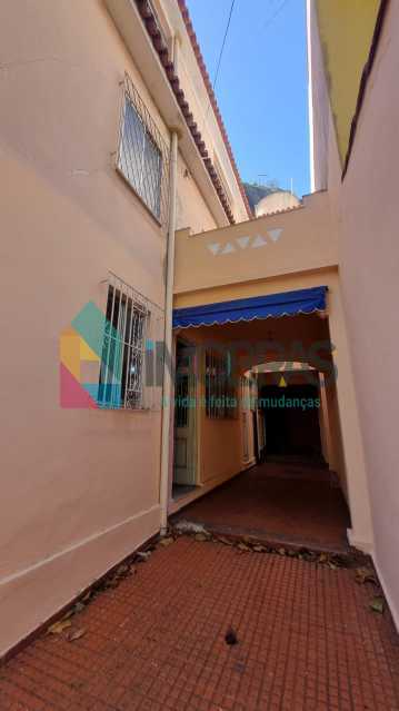 Conheça 095bc152-7be3-4a05-9cbf-c2e1fe do imóvel - URCA !! APARTAMENTO TIPO CASA COM 03 QUARTOS,VARANDA,DEPENDÊNCIA,ÁREA EXTERNA E VAGA AMPLA - CPCA30054 - 24 095bc152-7be3-4a05-9cbf-c2e1fe - 24