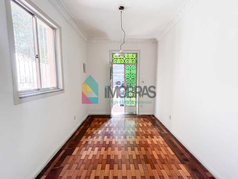 Conheça IMG_0286 do imóvel - URCA !! APARTAMENTO TIPO CASA COM 03 QUARTOS,VARANDA,DEPENDÊNCIA,ÁREA EXTERNA E VAGA AMPLA - CPCA30054 - 4 IMG_0286 - 4