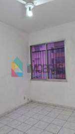 Oportunidade - GLORIA !! APARTAMENTO COM SALA ,QUARTO,DEPENDÊNCIA E VAGA PARA ALUGAR - CPAP11693