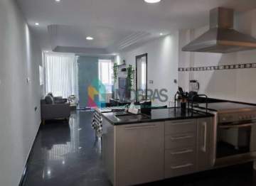 Ótima localização - IPANEMA !! APARTAMENTO REFORMADO COM 02 QUARTOS SENDO 1 SUITE E VAGA NO CONDOMÍNIO - CPAP22626