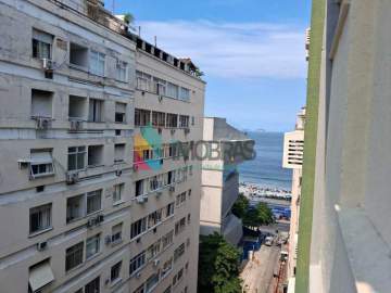 Ótima localização - IMPERDÍVEL NO POSTO 5 !! CONJUGADO VISTA LATERAL MAR,REFORMADO E MOBILIADO - CPKI10596