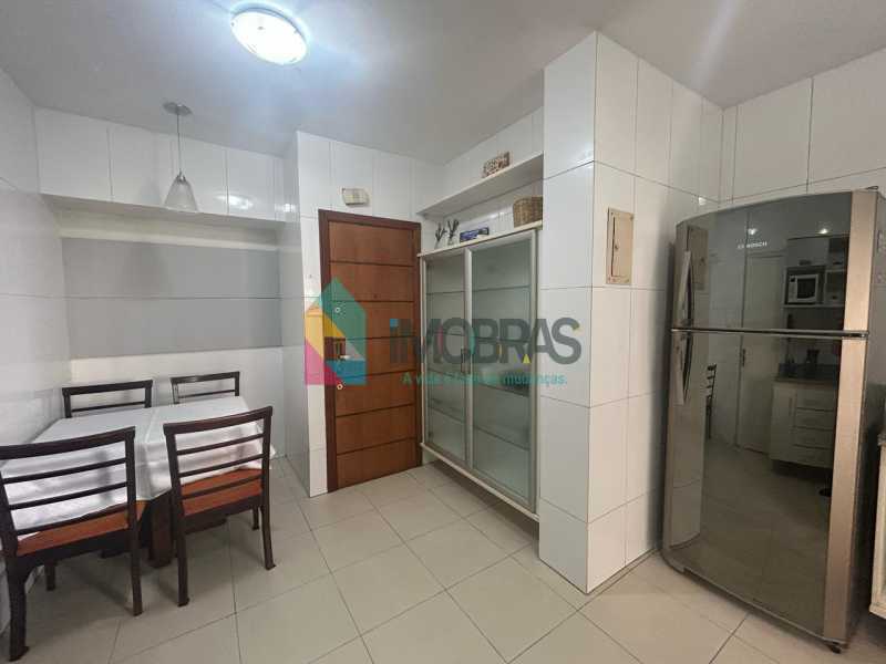 Conheça 17. do imóvel - Copacabana!!! 3 quartos com vaga na escritura. Duas quadras da praia. - CPAP33098 - 11 17. - 11