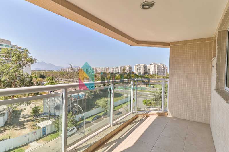 Rua Alfredo Lopes de Souza  25 - 22