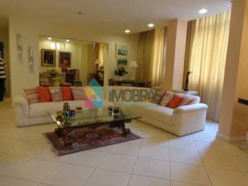 Ótima localização - VENDO OU ALUGO APARTAMENTO REFORMADO MOBILIADO EM COPACABANA NA QUADRA DA PRAIA!! - BOAP40049