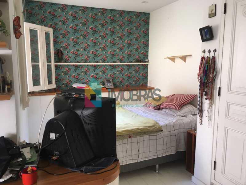 Conheça Suíte 3 do imóvel - FLAMENGO!! DE FRENTE PARA O ATERRO!! AMPLO APTO. COM SALÃO E 3 SUÍTES!! VAGA NA ESCRITURA!! APENAS UM POR ANDAR!! PORTARIA 24 HORAS!! - FLAP30067 - 7 Suíte 3 - 7