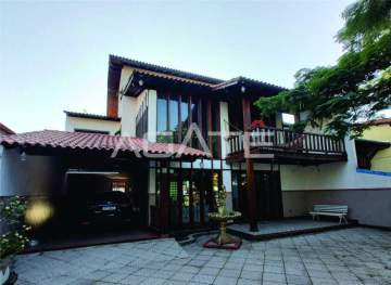 Agatê Imóveis vende Casa triplex de 405 m² Piratininga - Niterói - RJ por R$1.7 milhão de reais. - HTCA40163