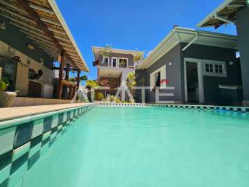 Agatê Imóveis vende Excelente Casa Linear de 196 m² Itaipu - Niterói - RJ por R$ 790 mil reais. - HTCA20049