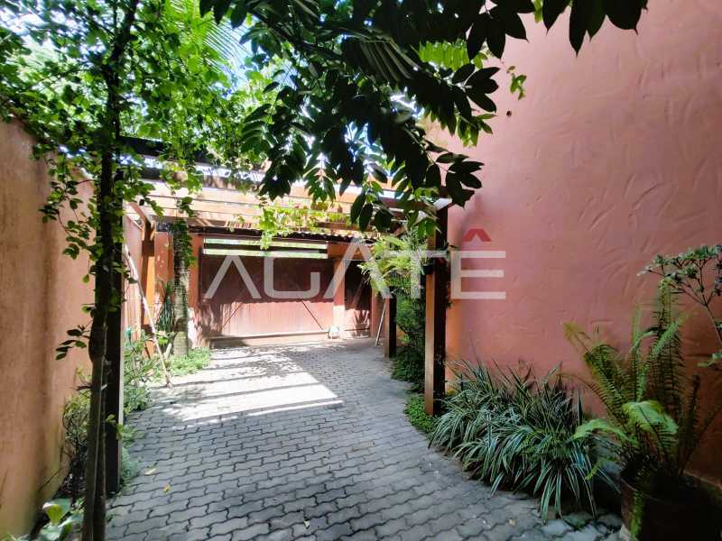 Conheça Casa 3 quartos Itaipu do imóvel - Agatê Imóveis vende Excelente Casa Duplex de 156 m² - Itaipu - Niterói por R$ 850 mil reais. - HTCA30336 - 3 Casa 3 quartos Itaipu - 3