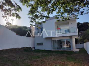 Lançamento - Agatê Imóveis vende Casa Duplex 1ª locação de 113 m² Itaipu - Niterói - RJ por R$ 790 mil reais. - HTCA30348