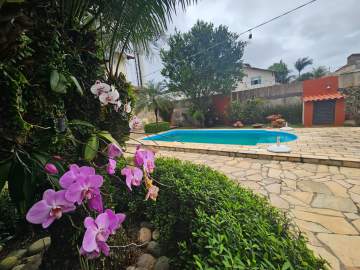 Agatê Imóveis vende Casa Duplex com 138 m² em por 780.000,00 reais - Itaipu - Niterói - RJ. - HTCA30365