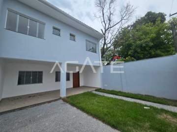Agatê Imóveis vende Excelente Casa Duplex com 150m² por 650 mil reais em Itaipu - Niterói. - HTCA30373
