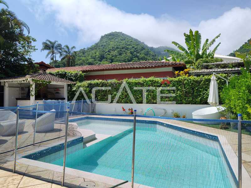 Casa Condomínio Itacoatiara 1 - 16