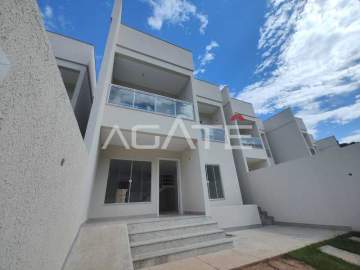 Agatê Imóveis vende ótima casa duplex de 1ª locação com 130m² por R$ 600 mil reais - Itaipu -Niterói. - HTCA30380